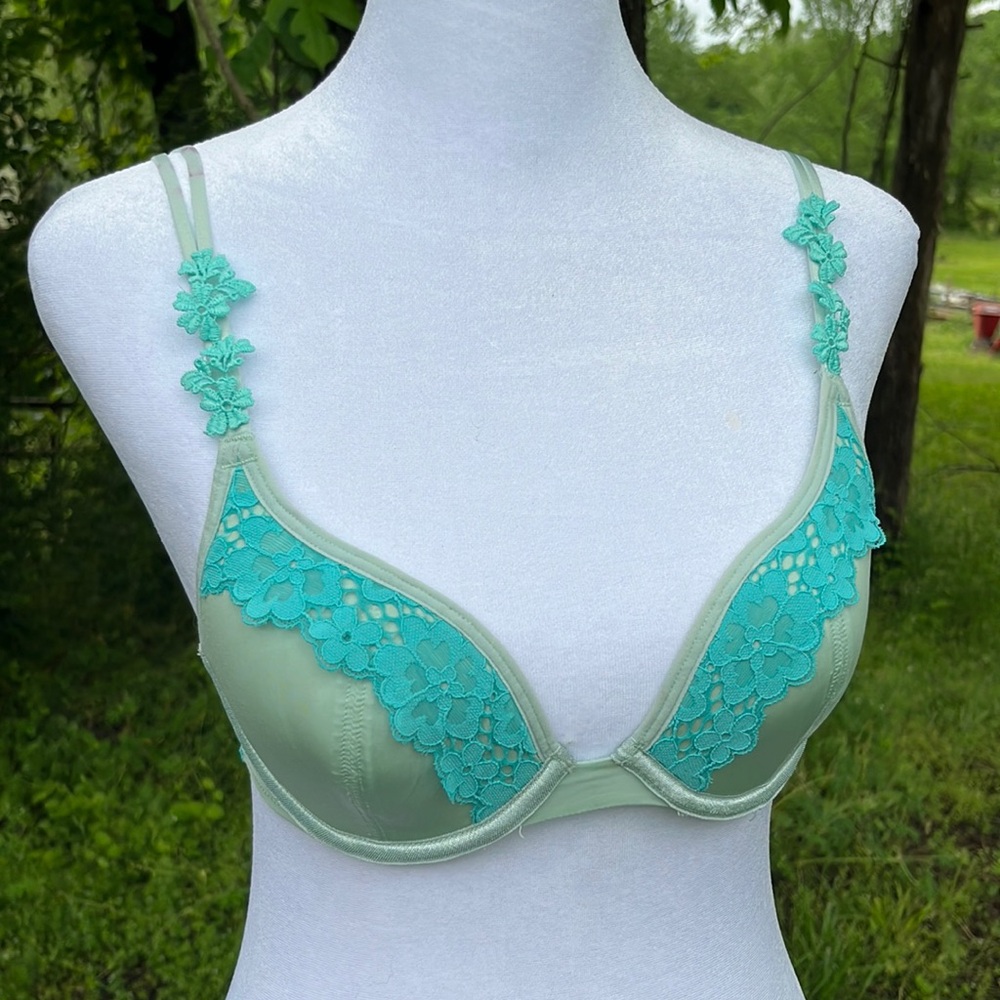 Adore Me 32B Pretty Teal Blue Floral Lined Underwire Bra